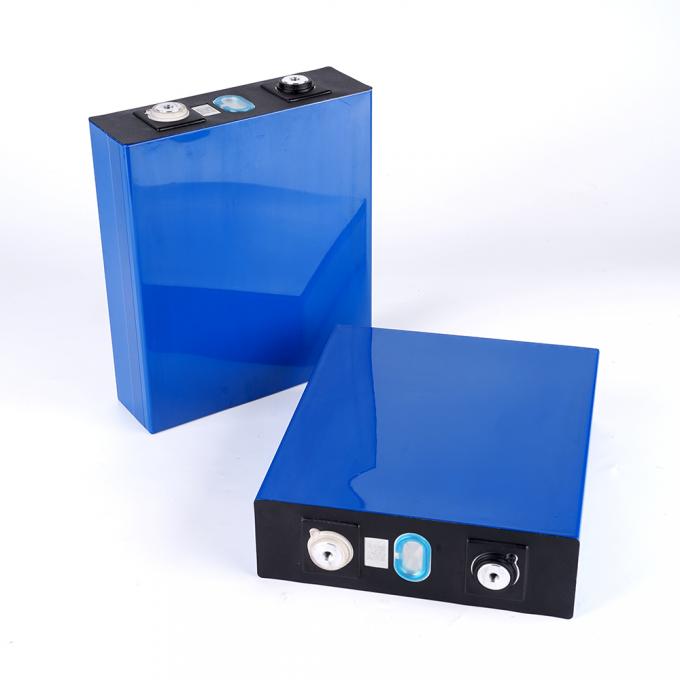 3.2V 12V 200ahの注文のリチウム イオン電池のパック 2