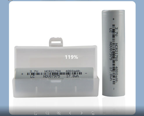 21*70mmの再充電可能な懐中電灯の電池21700 3.7ボルト李イオン電池4800mah